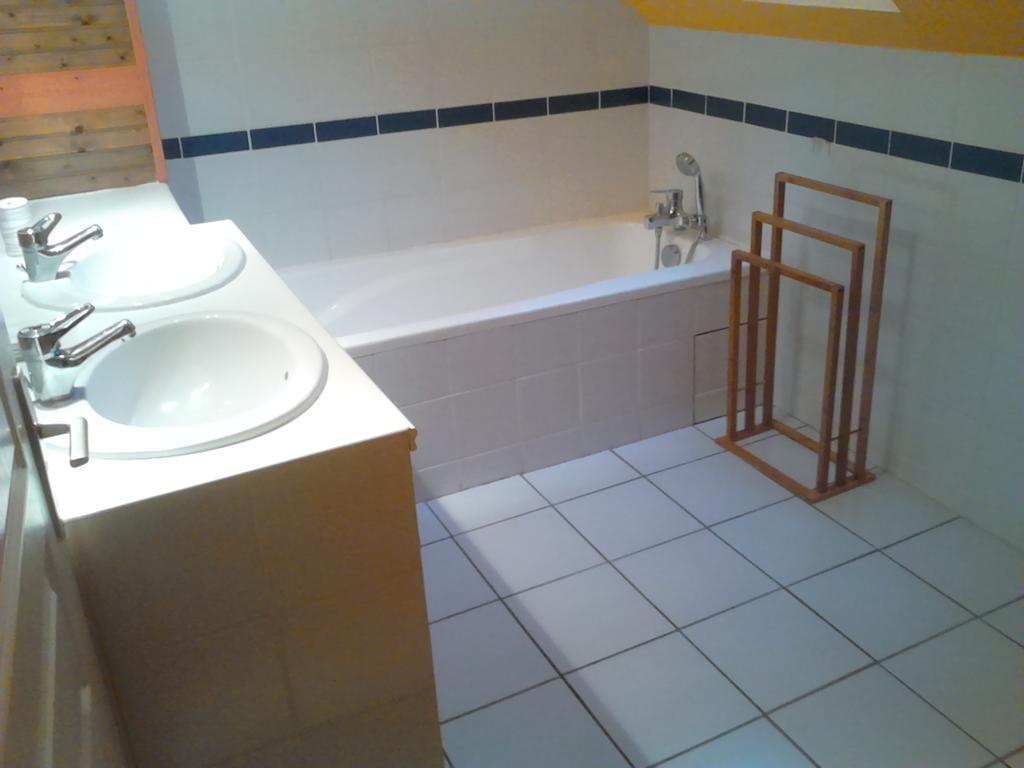 La P'Tit' Fugue Hotel La Bouexiere Room photo